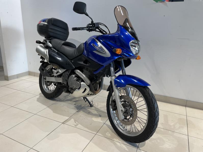 SUZUKI FREEWIND 650 XL
