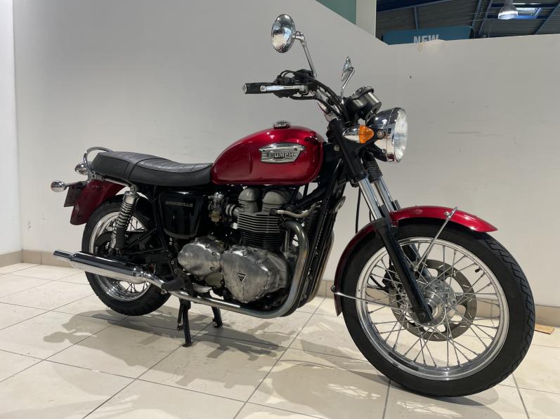 TRIUMPH BONNEVILLE 800